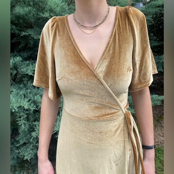 baltic born gown✨ - Picture 4 of 5